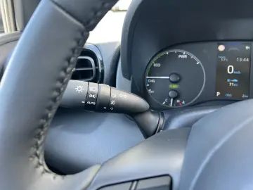 Toyota Yaris Hybrid 1.5 116 CP – 2025 – Automat CVT