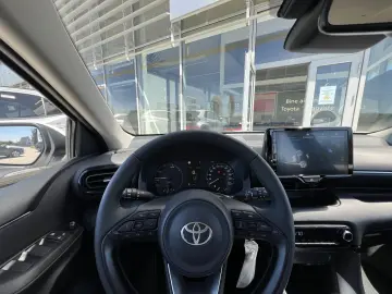 Toyota Yaris Hybrid 1.5 116 CP – 2025 – Automat CVT