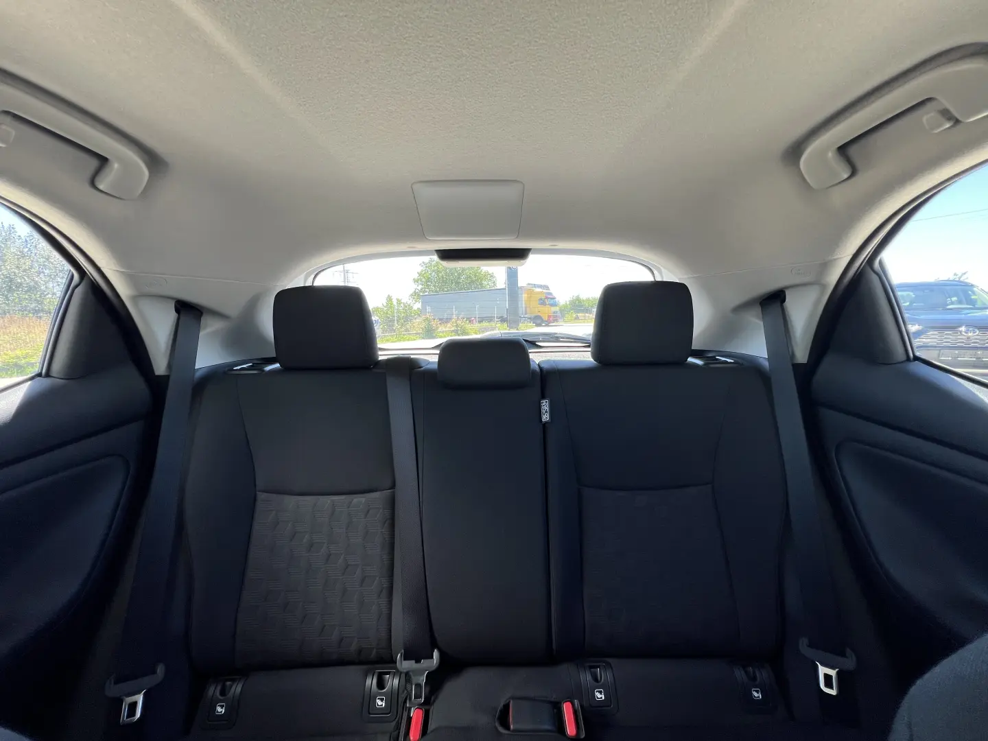 Toyota Yaris Hybrid 1.5 116 CP – 2025 – Automat CVT