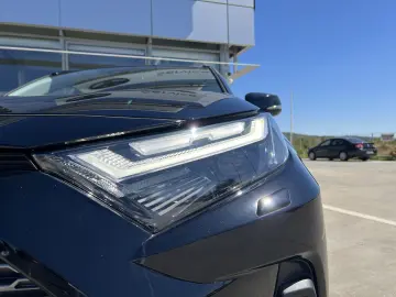 Toyota RAV4 2.5 Hybrid 222 CP E-CVT