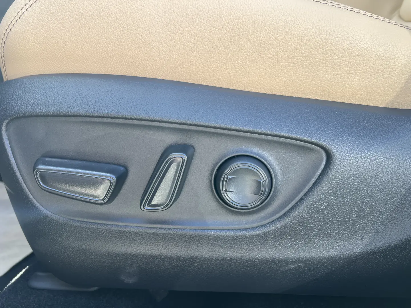 Toyota RAV4 2.5 Hybrid 222 CP E-CVT