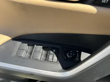 Toyota RAV4 2.5 Hybrid 222 CP E-CVT
