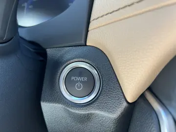 Toyota RAV4 2.5 Hybrid 222 CP E-CVT