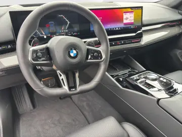 540d xDrive M Sport/Panorama/DA+/PA+/Sitzbelüftu