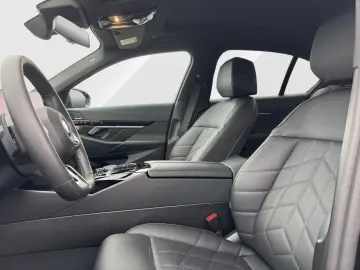 540d xDrive M Sport/Panorama/DA+/PA+/Sitzbelüftu