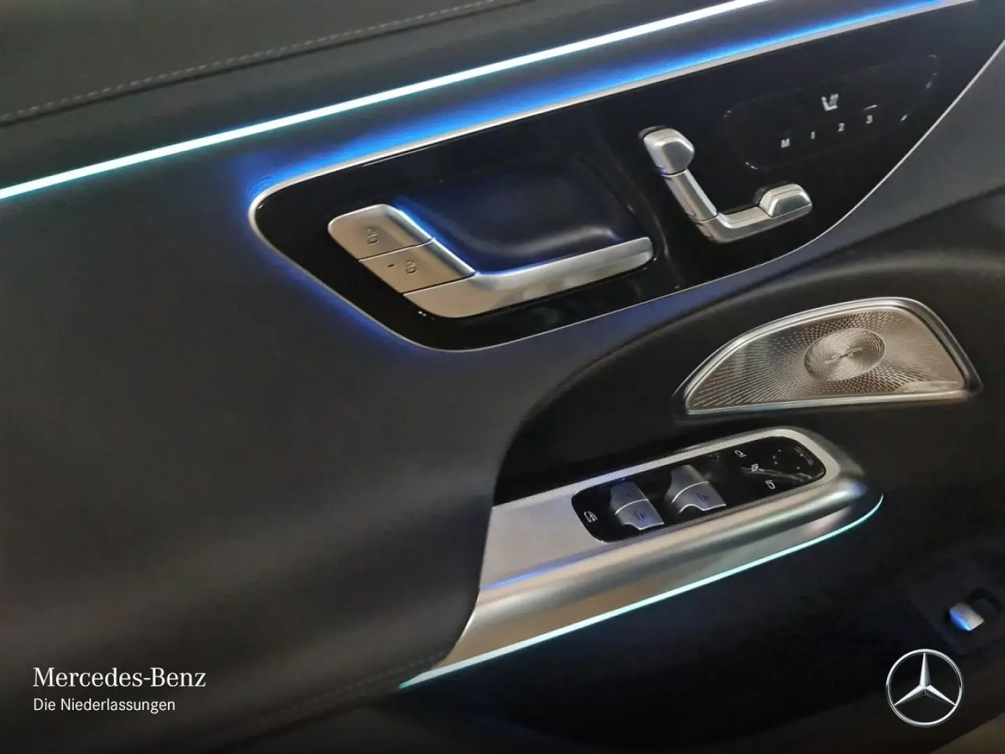 E 300 de AMG Prem./PANO/NIGHT/Bur4D/DIGI/DISTR/