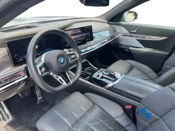 BMW 750 e xDrive M Sport Pro 21