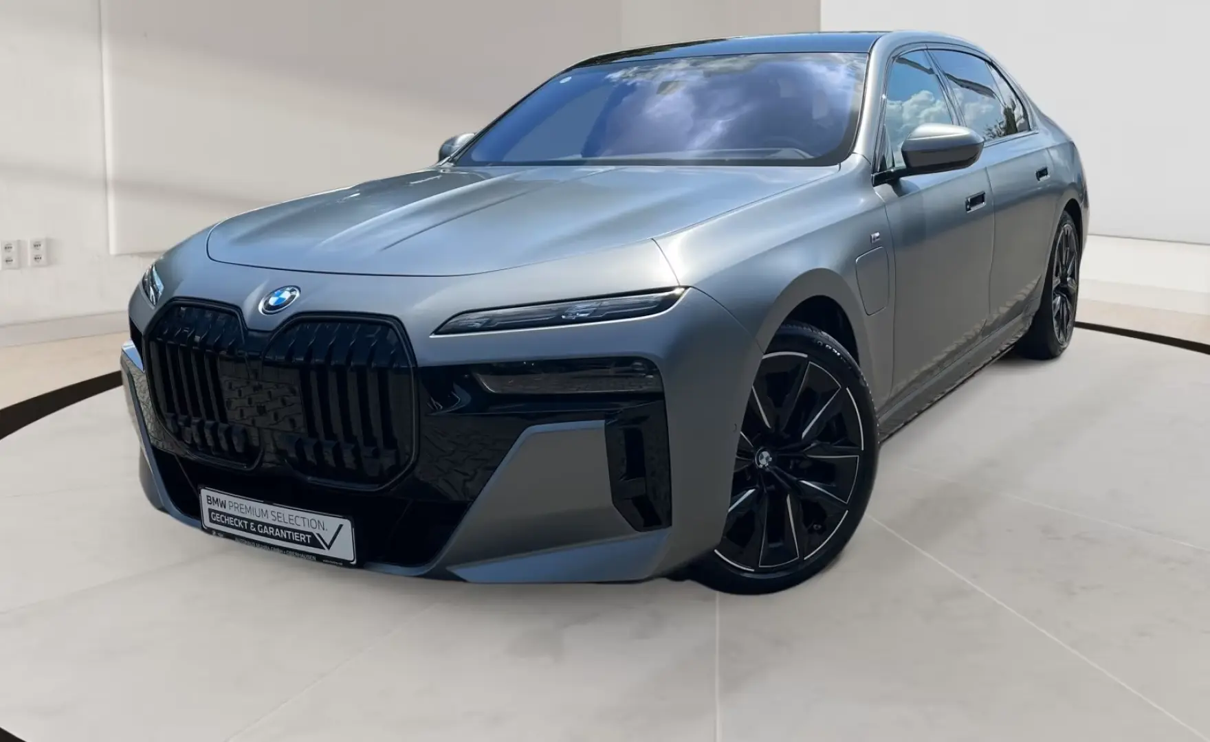 BMW 750 e xDrive M Sport Pro 21