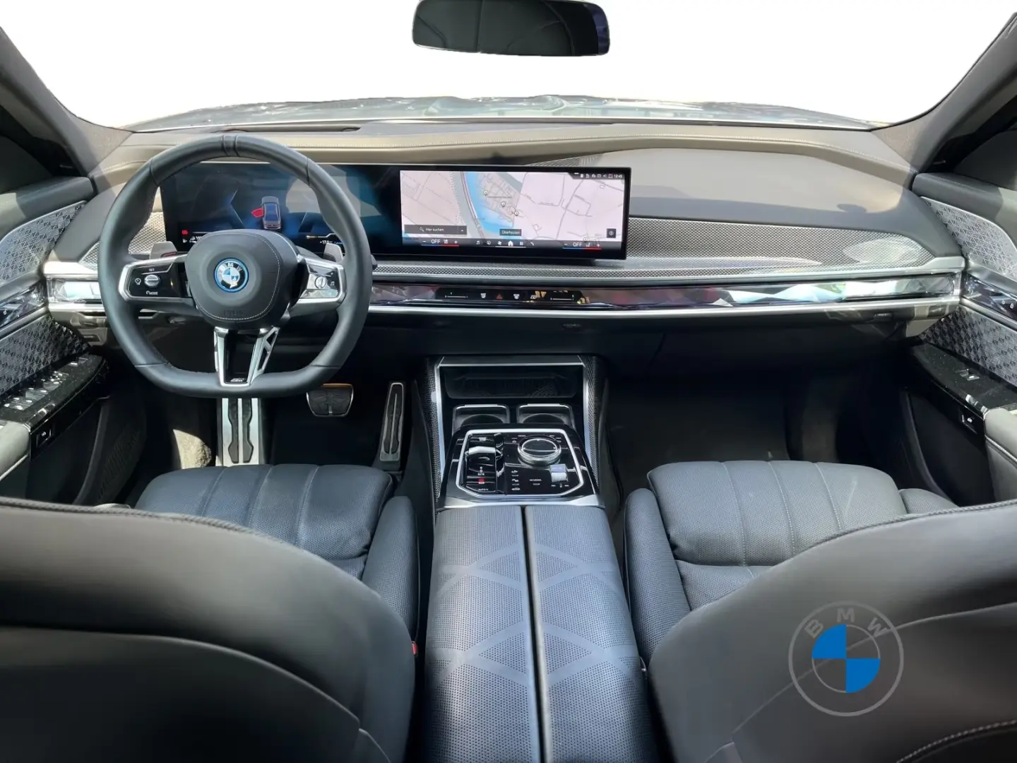 BMW 750 e xDrive M Sport Pro 21