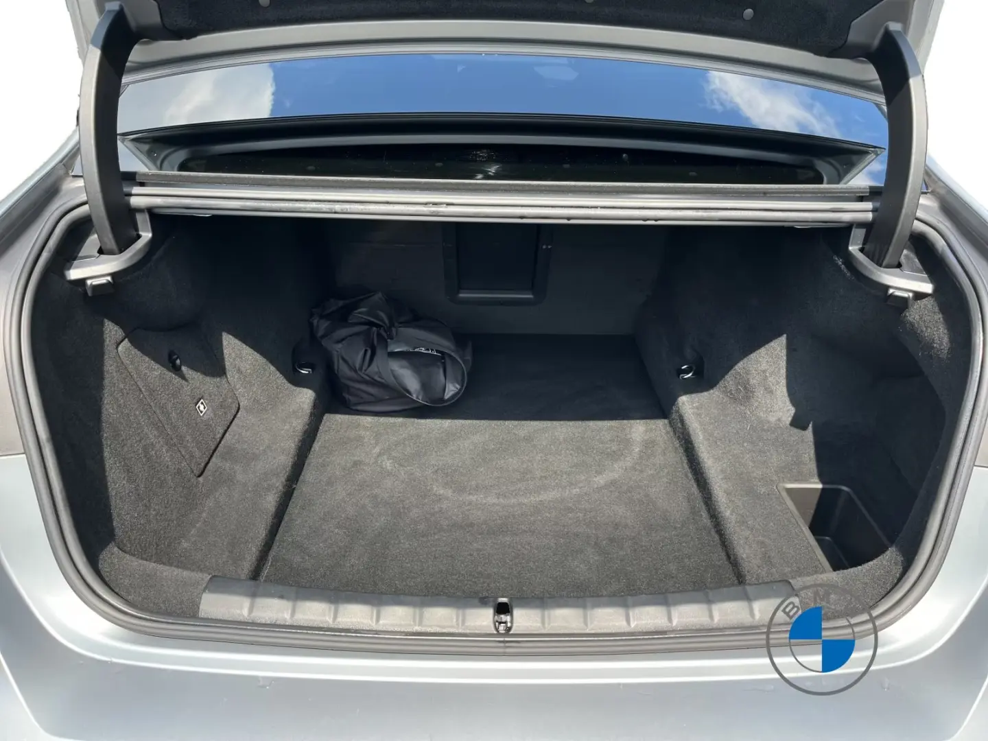 BMW 750 e xDrive M Sport Pro 21