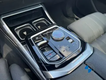 BMW 750 e xDrive M Sport Pro 21