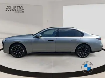 BMW 750 e xDrive M Sport Pro 21