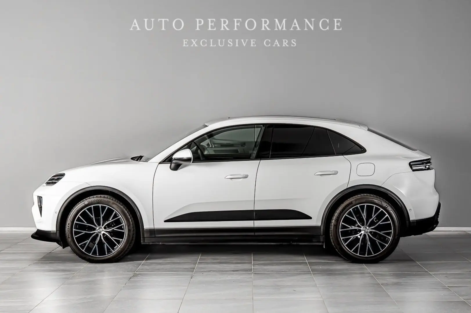 Macan 4 Electric Towbar *NET-EXPORT* €65.500