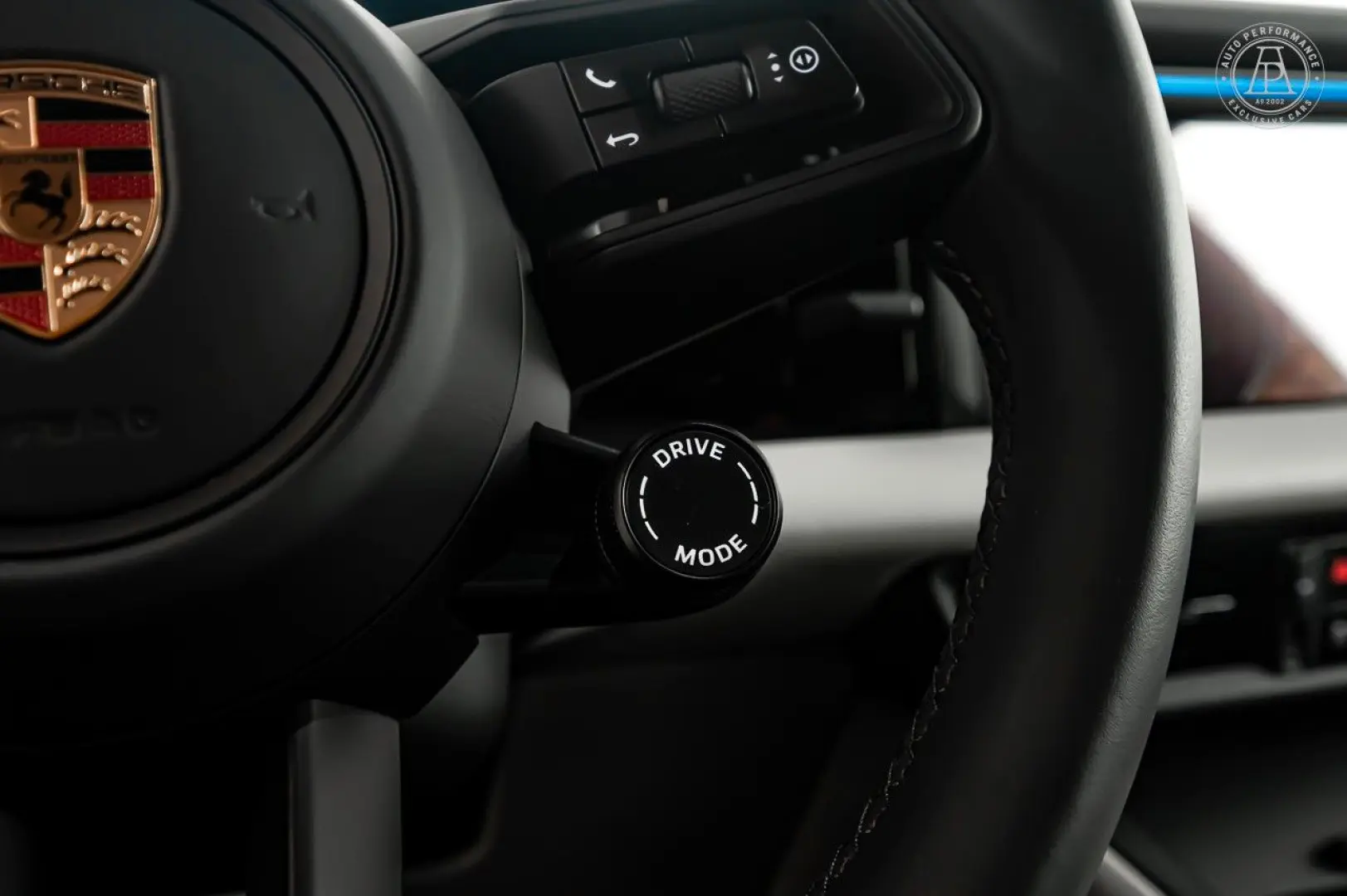 Macan Electric Bose 340hp *NET-EXPORT* €69.900
