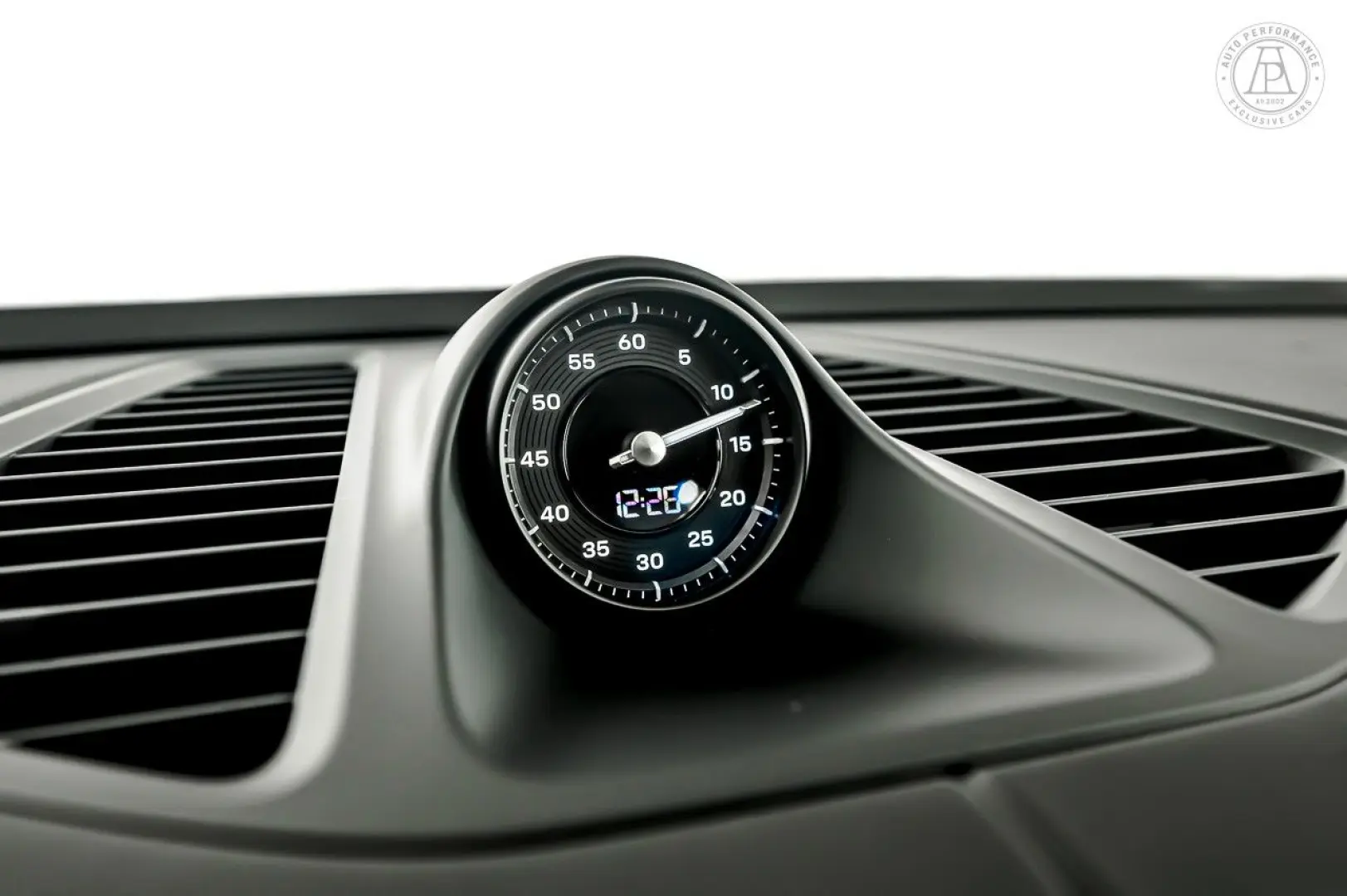 Macan Electric Bose 340hp *NET-EXPORT* €69.900