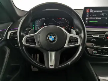 520d M Sport Glasdach|PAs+360°|LEDer|el.Sitz|19
