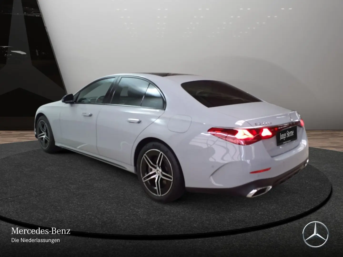 E 300 de 4M AMG Prem+/PANO/AHK/HUD/NIGHT/HA-L/