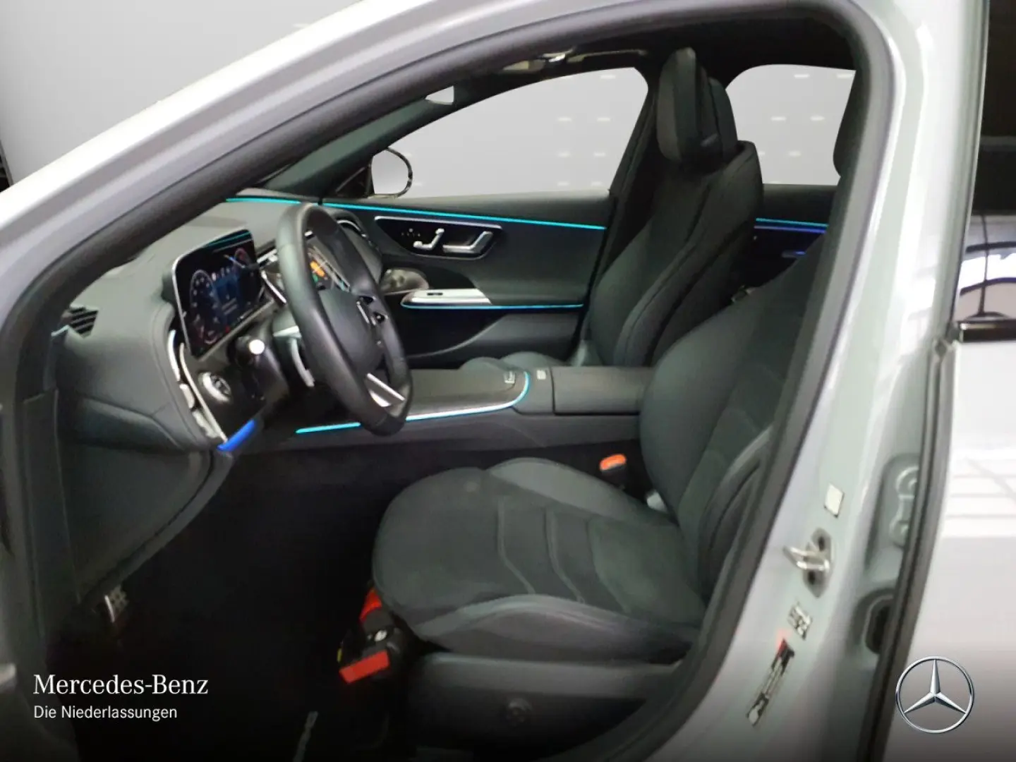 E 300 de 4M AMG Prem+/PANO/AHK/HUD/NIGHT/HA-L/