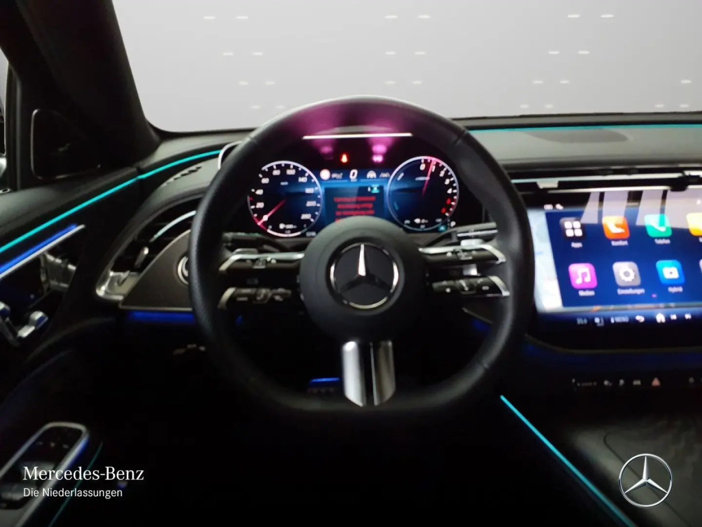 E 300 de 4M AMG Prem+/PANO/AHK/HUD/NIGHT/HA-L/