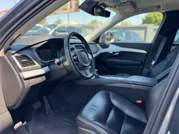 Volvo XC 90 D5 AWD Momentum