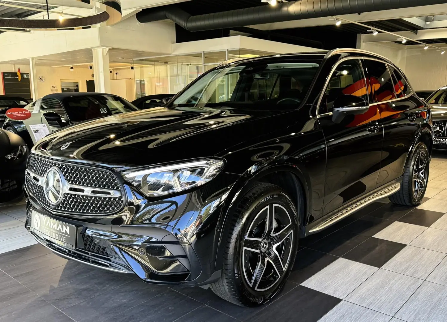 GLC 300 e 4M *AMG-Line*Trittbretter*RFK*19