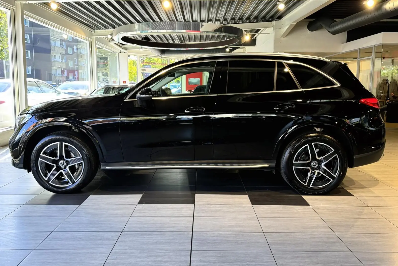 GLC 300 e 4M *AMG-Line*Trittbretter*RFK*19