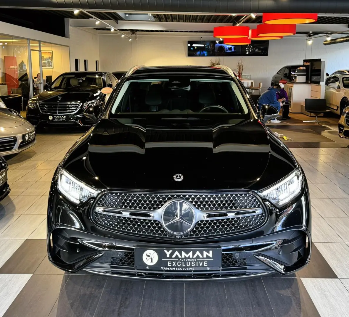 GLC 300 e 4M *AMG-Line*Trittbretter*RFK*19