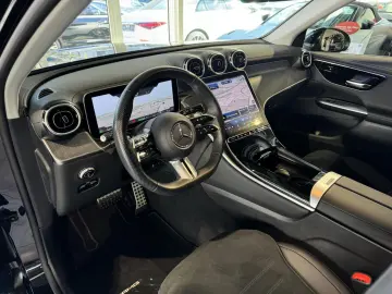 GLC 300 e 4M *AMG-Line*Trittbretter*RFK*19