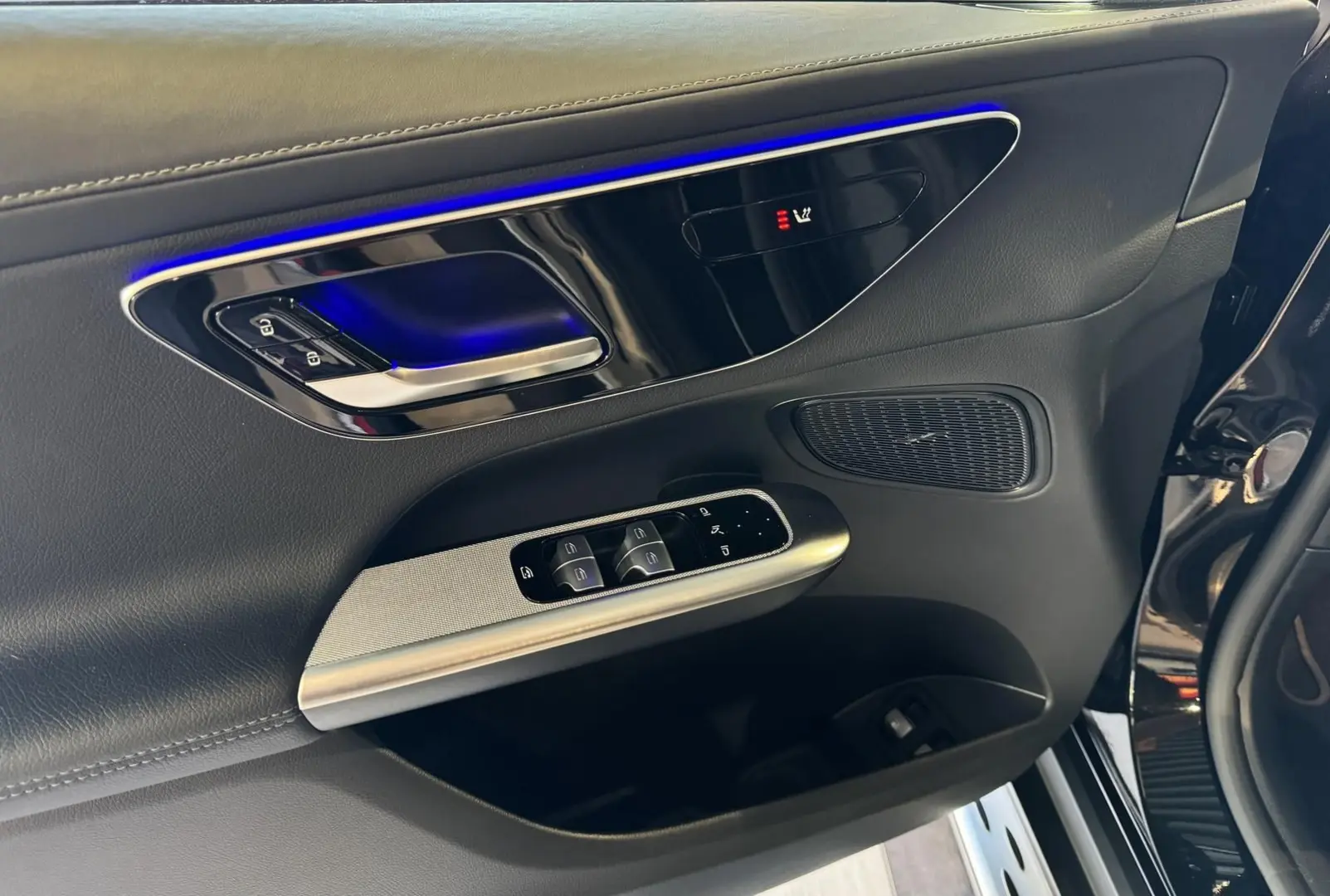 GLC 300 e 4M *AMG-Line*Trittbretter*RFK*19