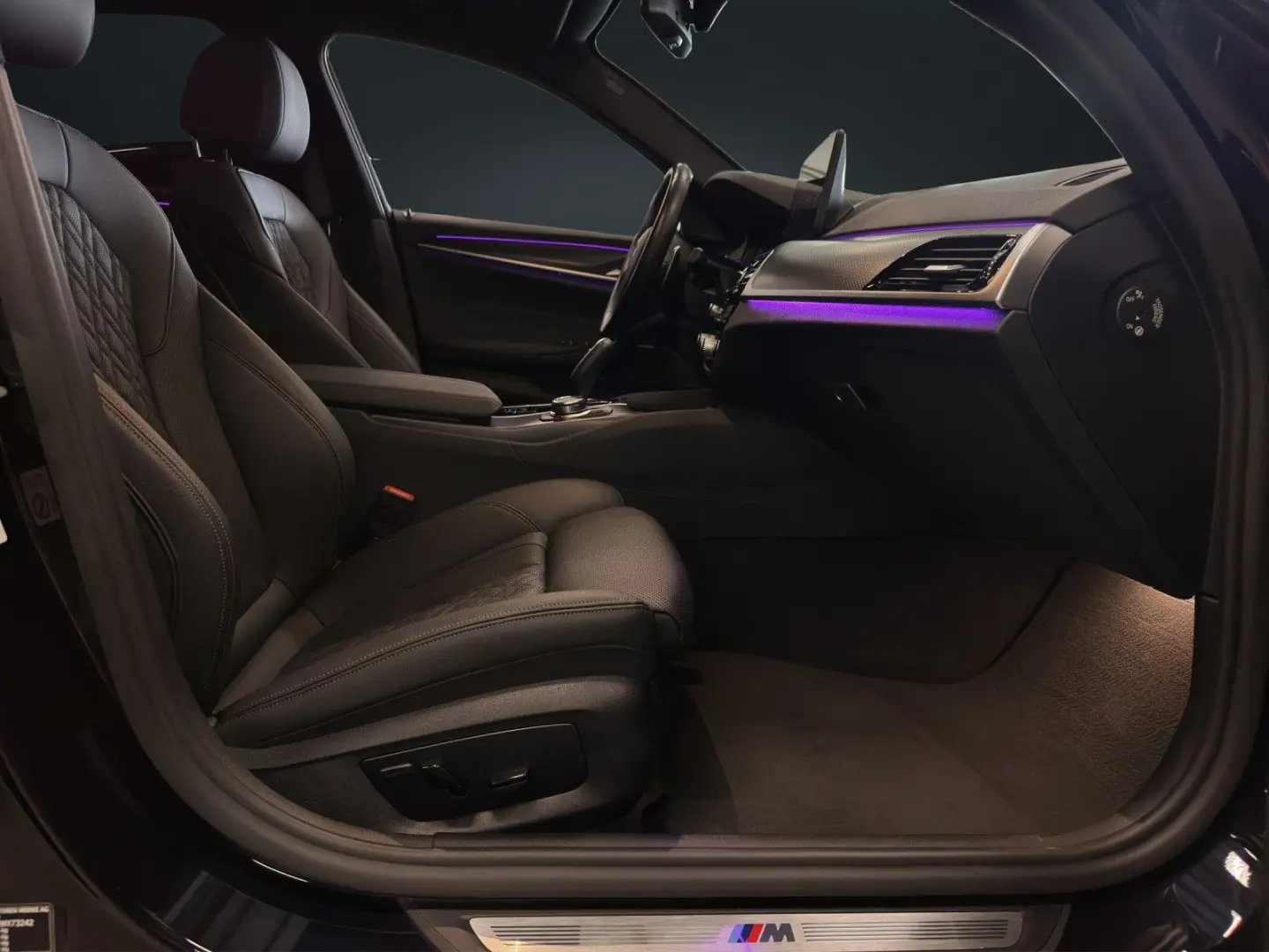520d xDrive M Sport | HeadUp | Leder | H&K