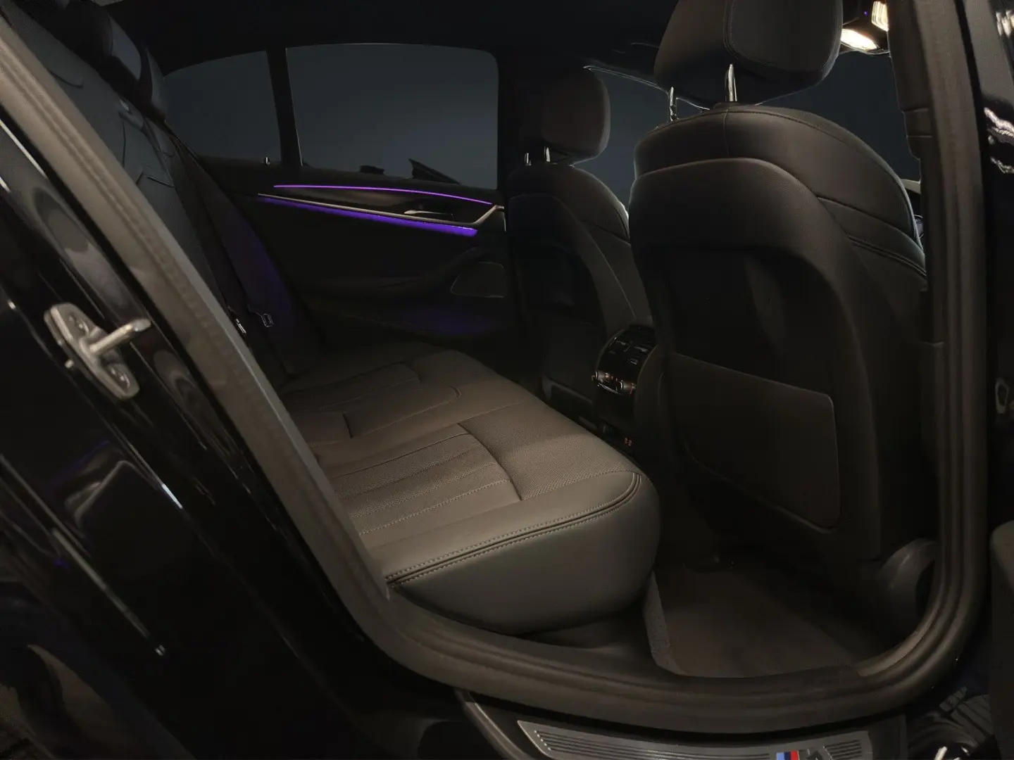 520d xDrive M Sport | HeadUp | Leder | H&K