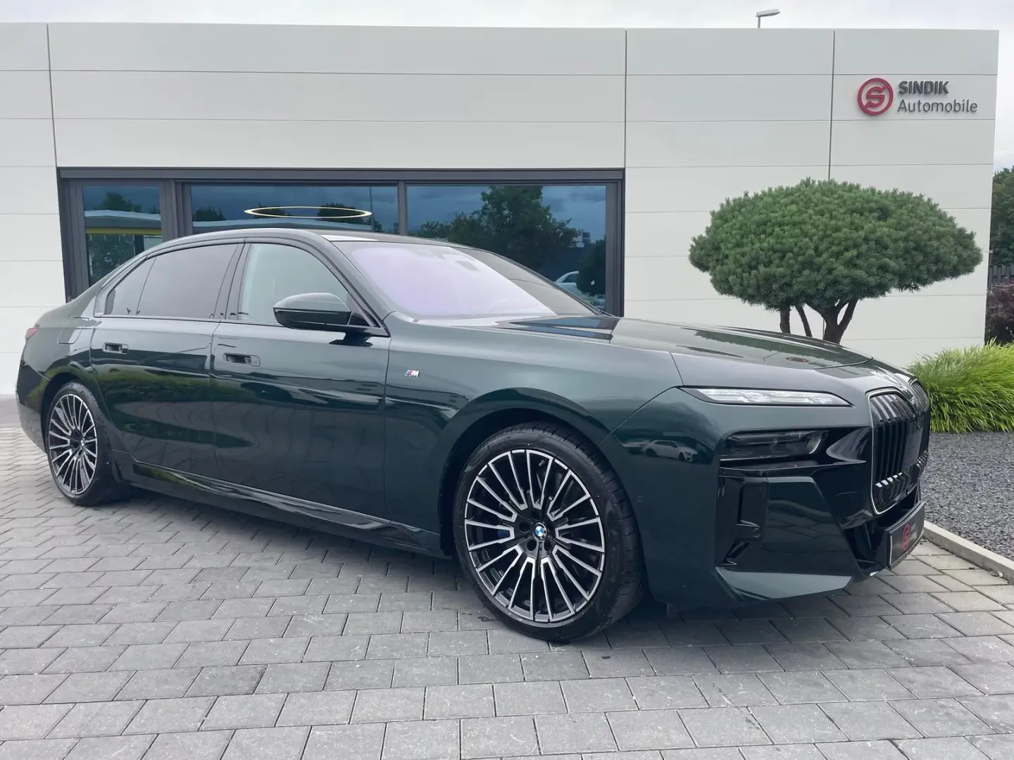 BMW 750 e xDrive M Sport-INDIVIDUAL Oxford