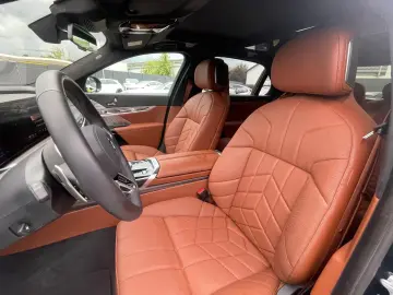 BMW 750 e xDrive M Sport-INDIVIDUAL Oxford
