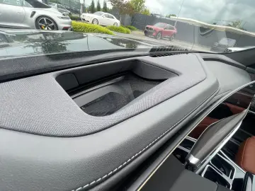 BMW 750 e xDrive M Sport-INDIVIDUAL Oxford