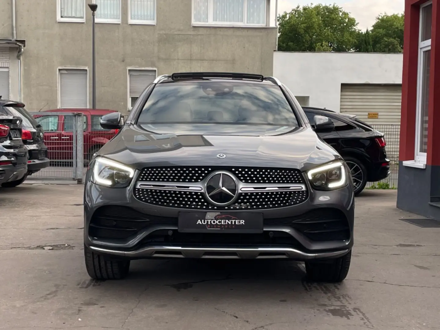 MERCEDES BENZ GLC 300 de 4Matic AMG-LINE*PANO*LEASING