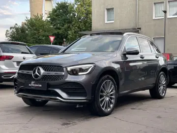 MERCEDES BENZ GLC 300 de 4Matic AMG-LINE*PANO*LEASING