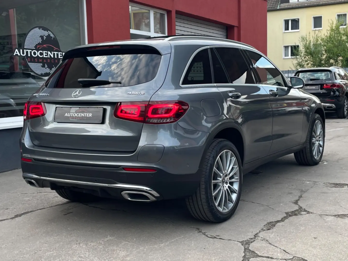 MERCEDES BENZ GLC 300 de 4Matic AMG-LINE*PANO*LEASING