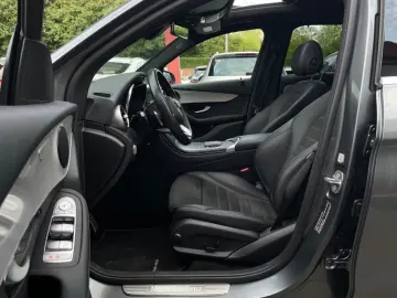 MERCEDES BENZ GLC 300 de 4Matic AMG-LINE*PANO*LEASING