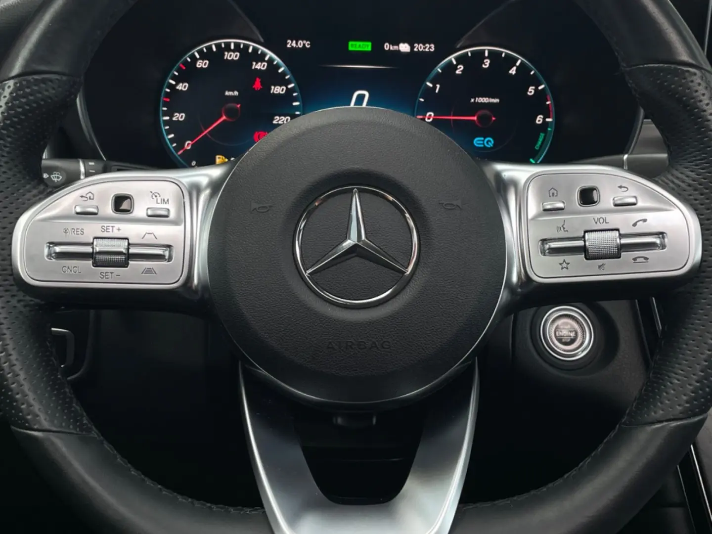 MERCEDES BENZ GLC 300 de 4Matic AMG-LINE*PANO*LEASING