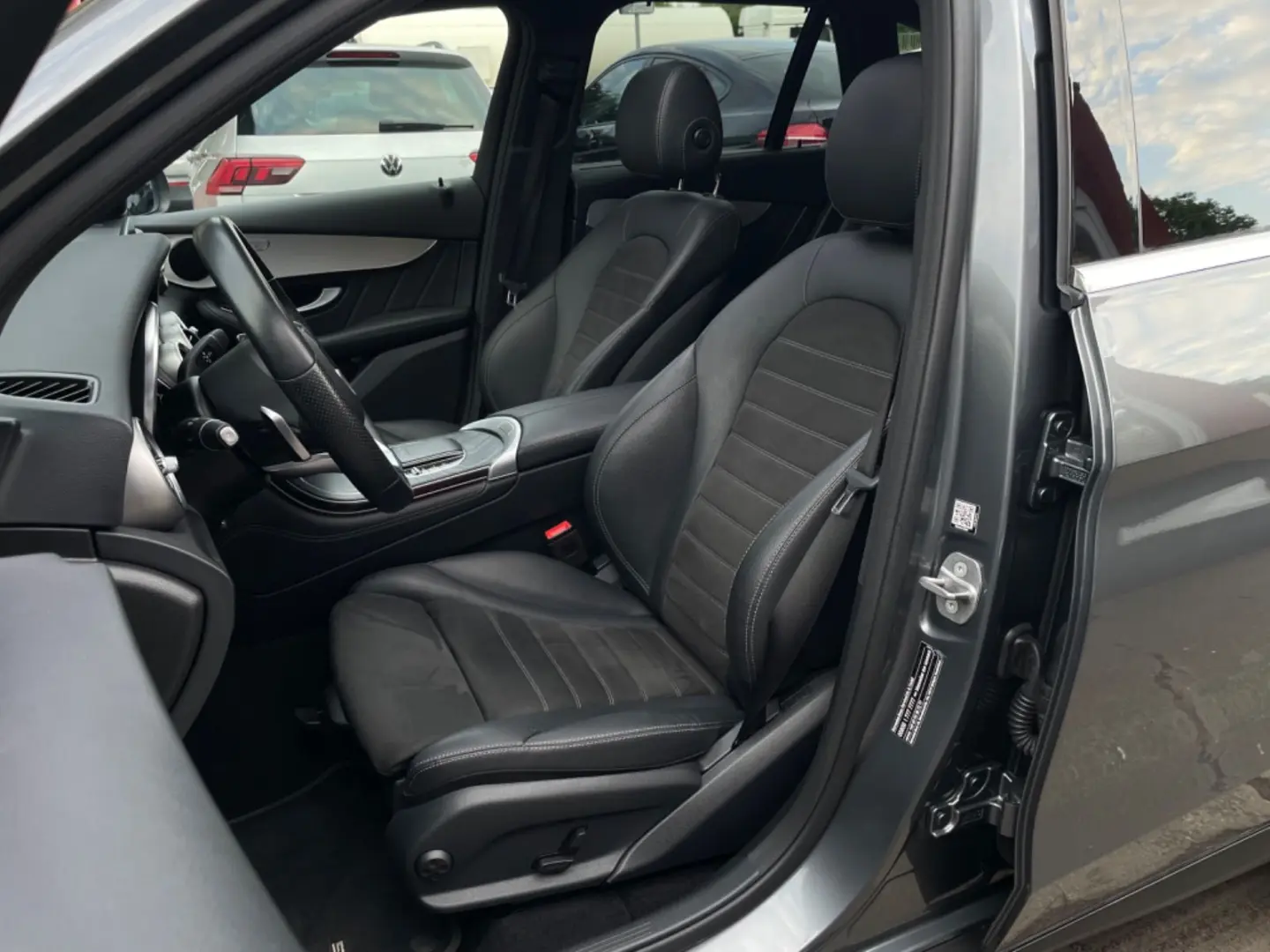 MERCEDES BENZ GLC 300 de 4Matic AMG-LINE*PANO*LEASING