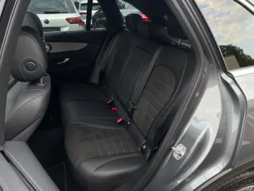 MERCEDES BENZ GLC 300 de 4Matic AMG-LINE*PANO*LEASING