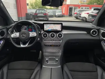 MERCEDES BENZ GLC 300 de 4Matic AMG-LINE*PANO*LEASING