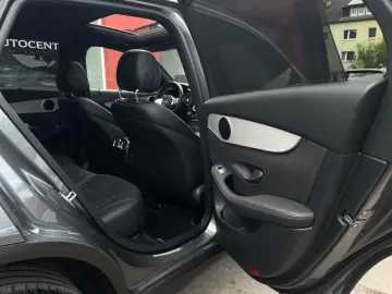 MERCEDES BENZ GLC 300 de 4Matic AMG-LINE*PANO*LEASING
