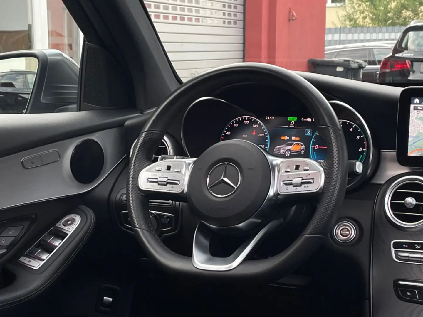 MERCEDES BENZ GLC 300 de 4Matic AMG-LINE*PANO*LEASING