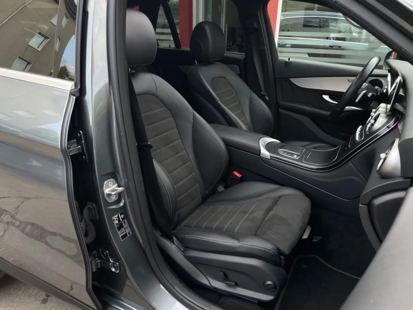 MERCEDES BENZ GLC 300 de 4Matic AMG-LINE*PANO*LEASING