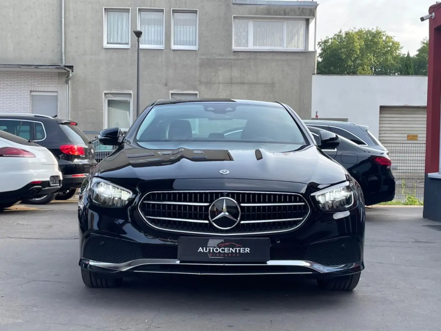 MERCEDES BENZ E220d 4Matic*HEAD-UP*MEMORY*360°KAMERA/LEASING