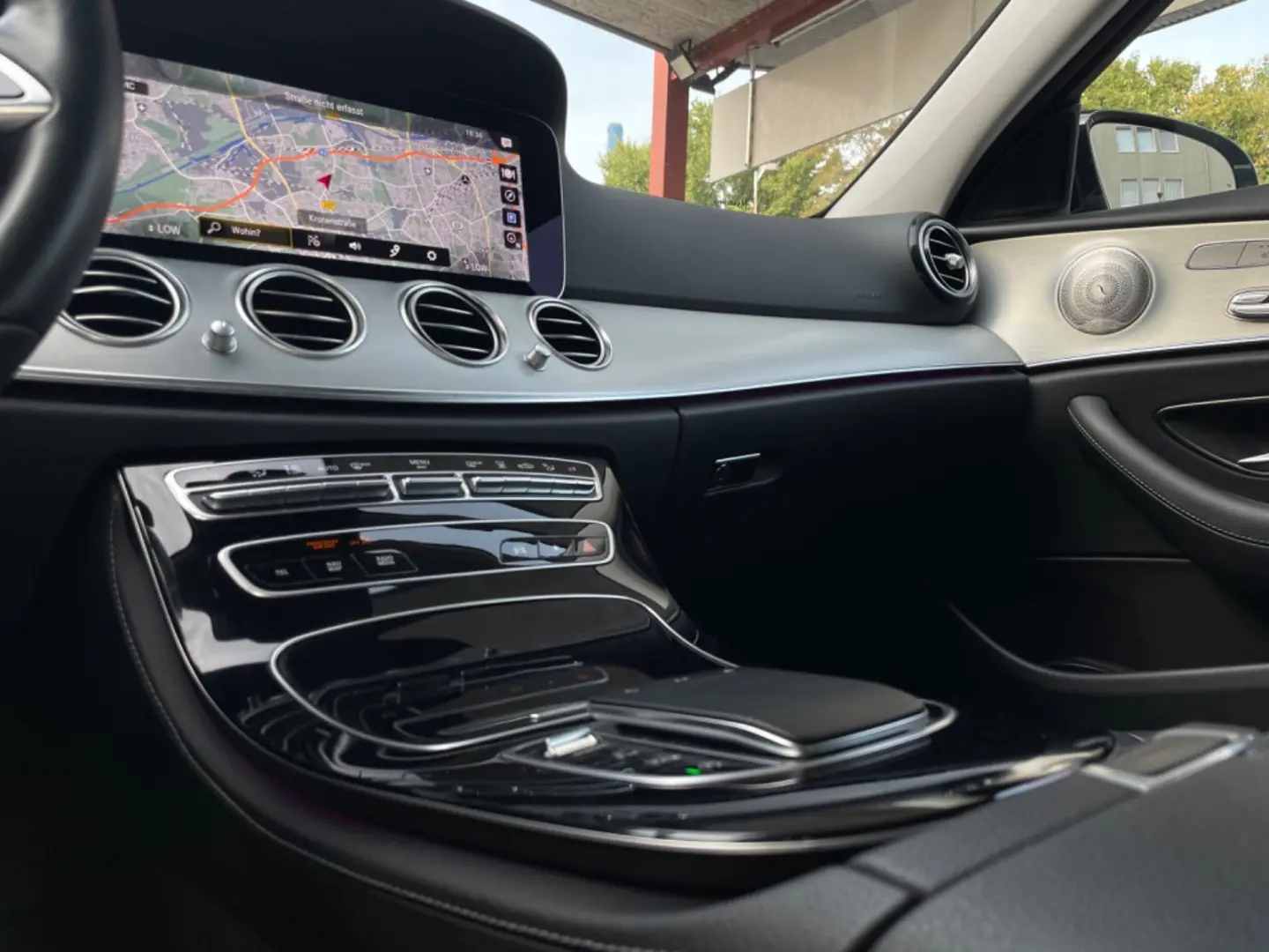 MERCEDES BENZ E220d 4Matic*HEAD-UP*MEMORY*360°KAMERA/LEASING