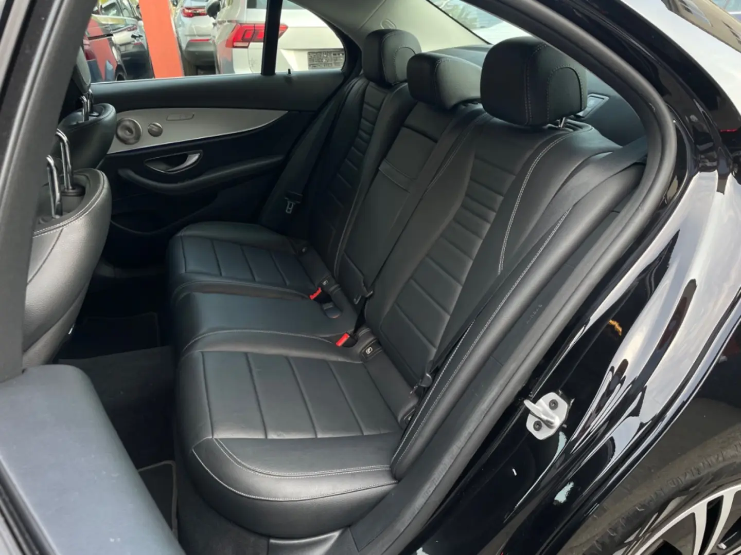MERCEDES BENZ E220d 4Matic*HEAD-UP*MEMORY*360°KAMERA/LEASING