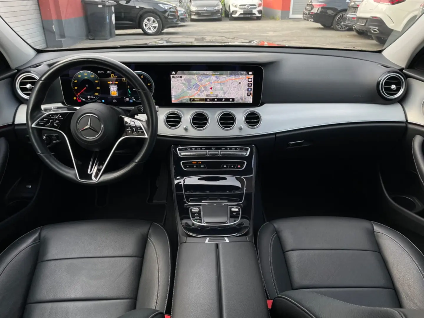 MERCEDES BENZ E220d 4Matic*HEAD-UP*MEMORY*360°KAMERA/LEASING