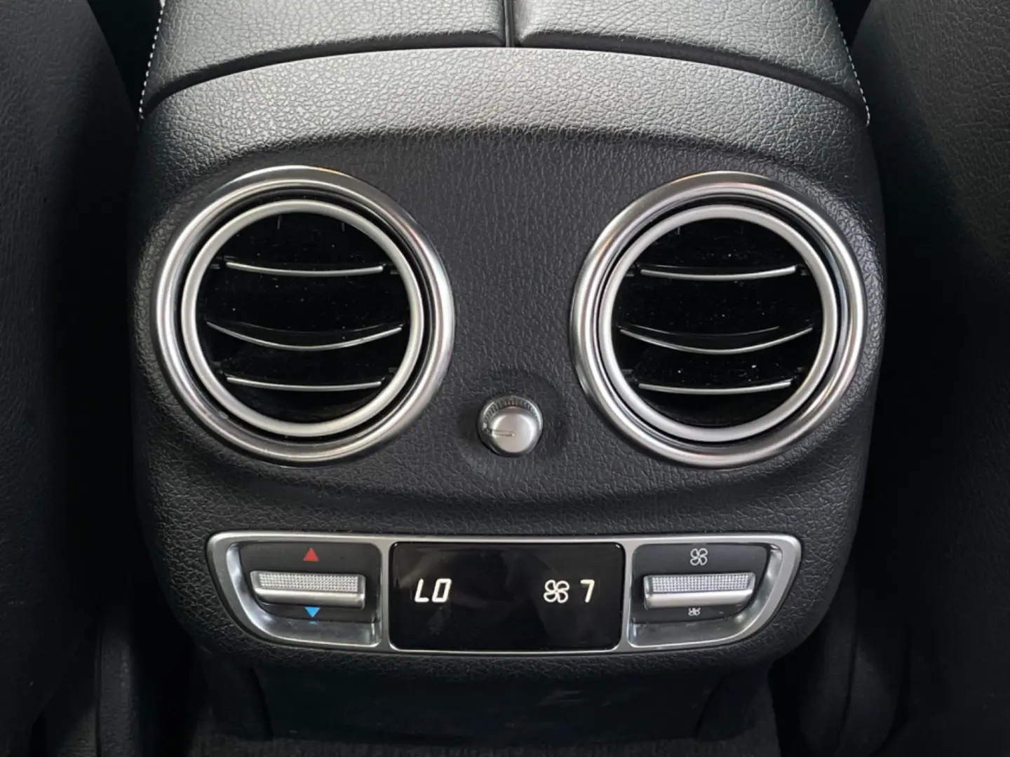 MERCEDES BENZ E220d 4Matic*HEAD-UP*MEMORY*360°KAMERA/LEASING